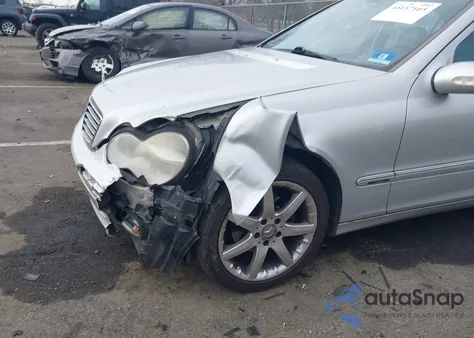 2003 Mercedes-Benz C 230 Kompressor Sport z USA, uszkodzony, nr VIN WDBRF40JX3A531323